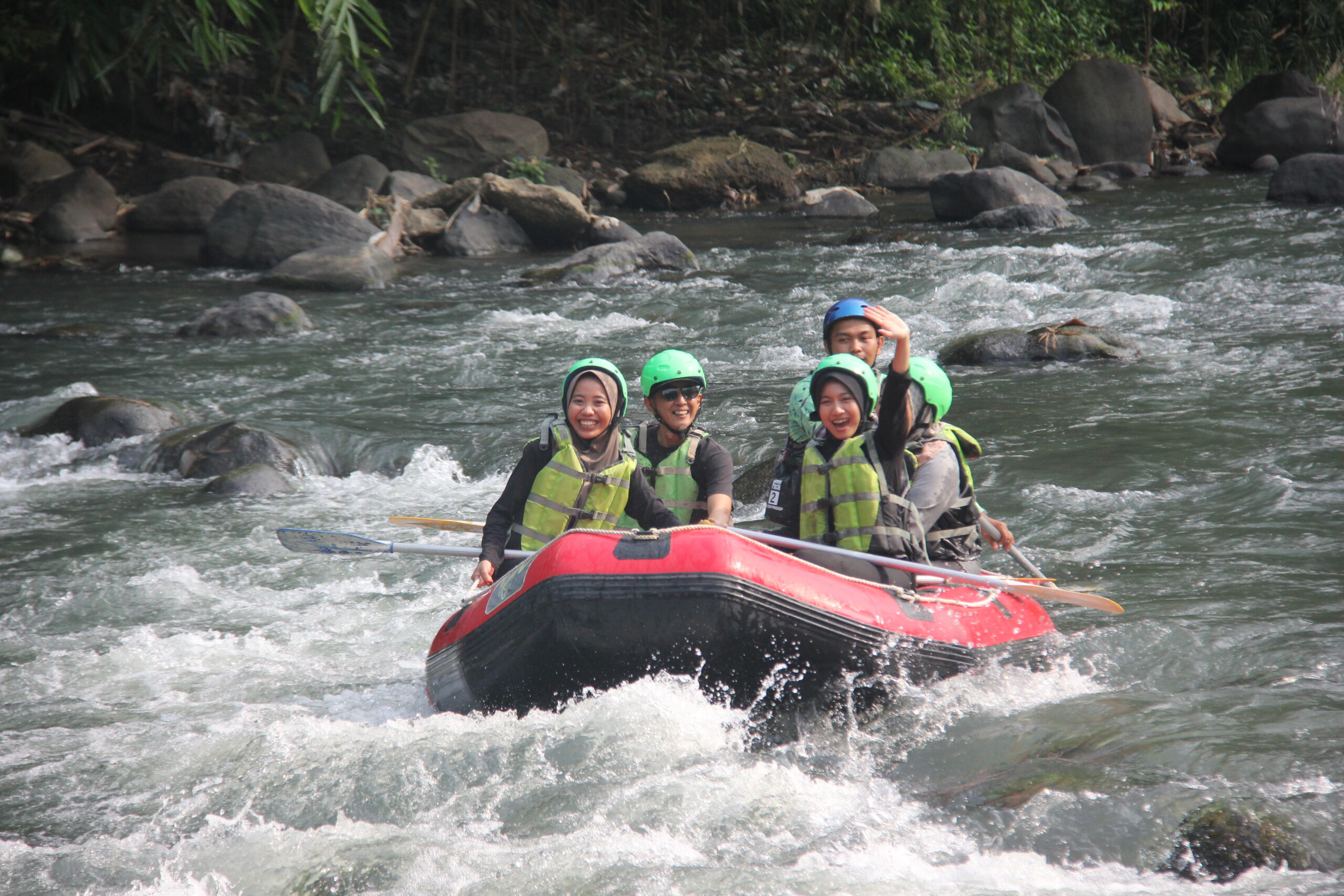 Paket Rafting Sungai Elo